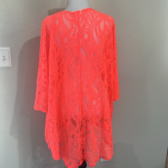 NWOT LULAROE LACE COVERUP ……..151C - Picture 5 of 8